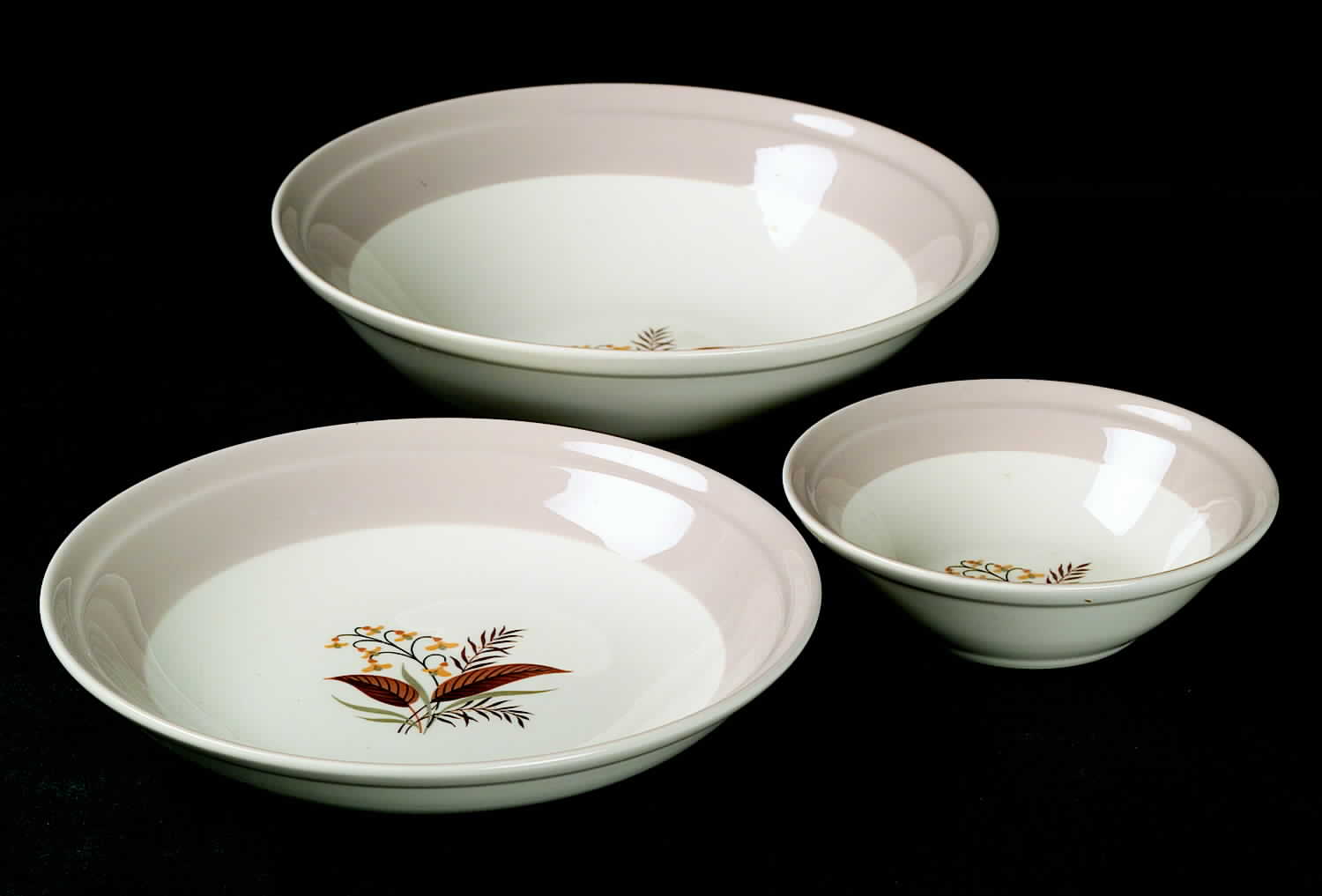 Vogue 8" Round Vegetable Bowl by Cunningham & Pickett-1