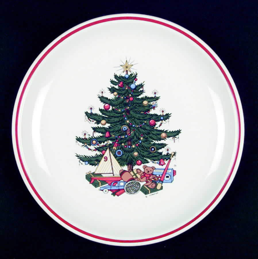 American Christmas Tree (Cream, Coupe) Dinner Plate by Cuthbertson-1