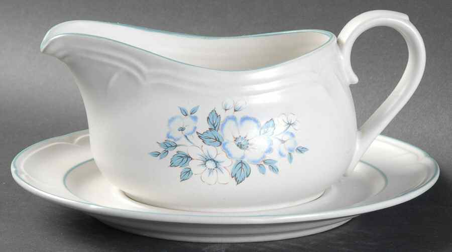 Ashberry Gravy Boat & Underplate by Country Ware-1