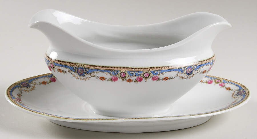 PUN31 Gravy Boat with Attached Underplate by Porcelain Union-1