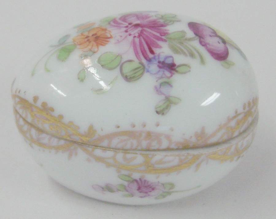 C6T1 Small Egg Box & Lid by Carl Thieme-1