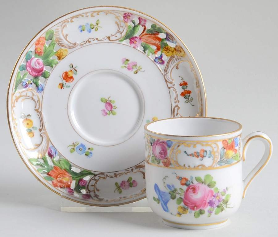 C6T1 Flat Demitasse Cup & Saucer Set by Carl Thieme-1