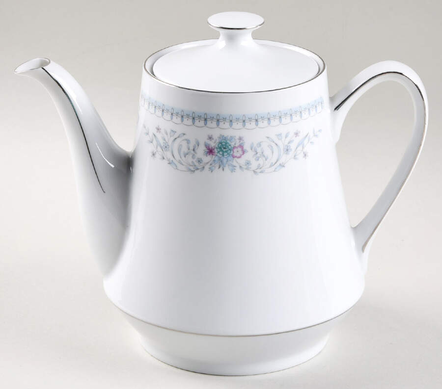 Celeste Tea/Coffee Pot & Lid by Cielo-1