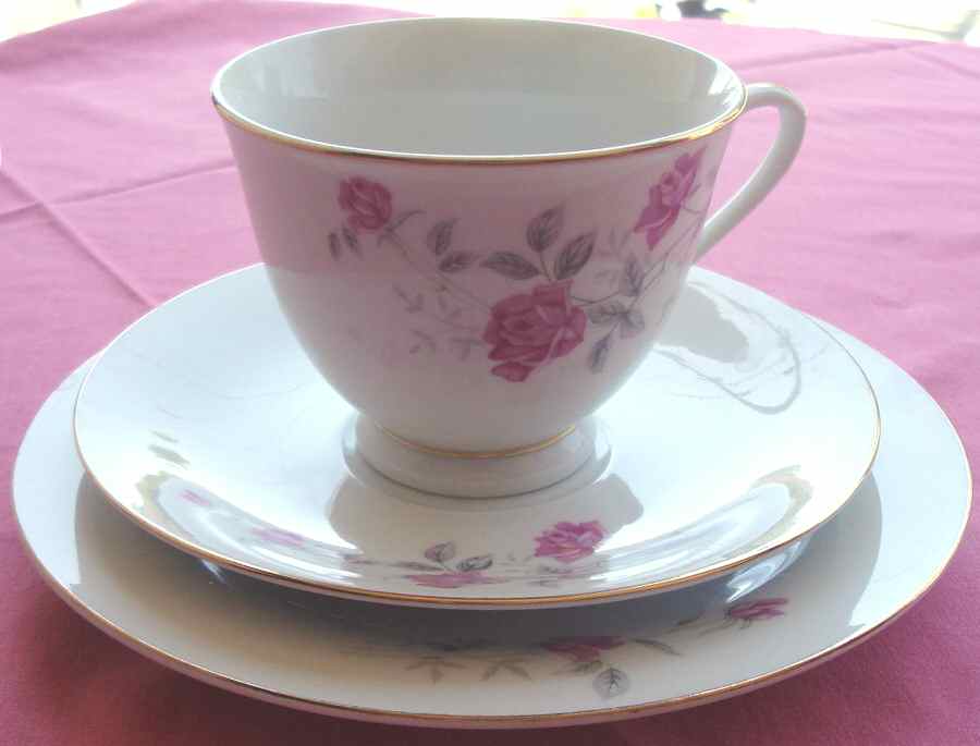 Victoriana Rose Footed Cup & Saucer Set by China (Made in China)-1