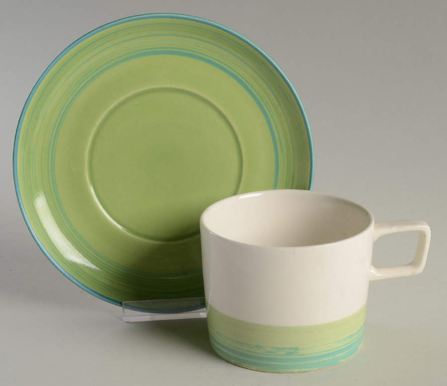 Verde Flat Cup & Saucer Set by Colortone-Japan-1