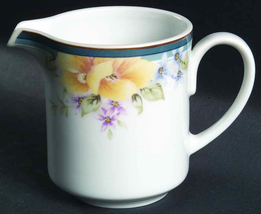 Tranquility Creamer by Christopher Stuart-1