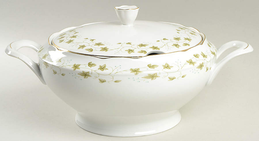 Diana Tureen &  Lid by Cmielow (Poland)-1
