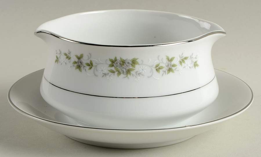 Ascot Gravy Boat with Attached Underplate by Carlton (Japan)-1
