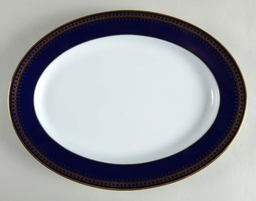 Romanov 13" Oval Serving Platter by Christineholm-1