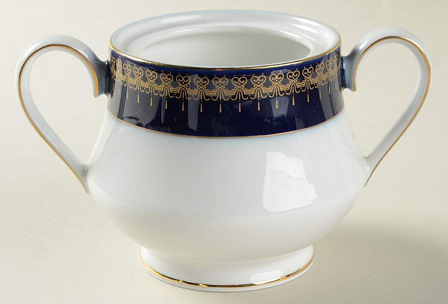 Romanov Sugar Bowl No Lid by Christineholm-1