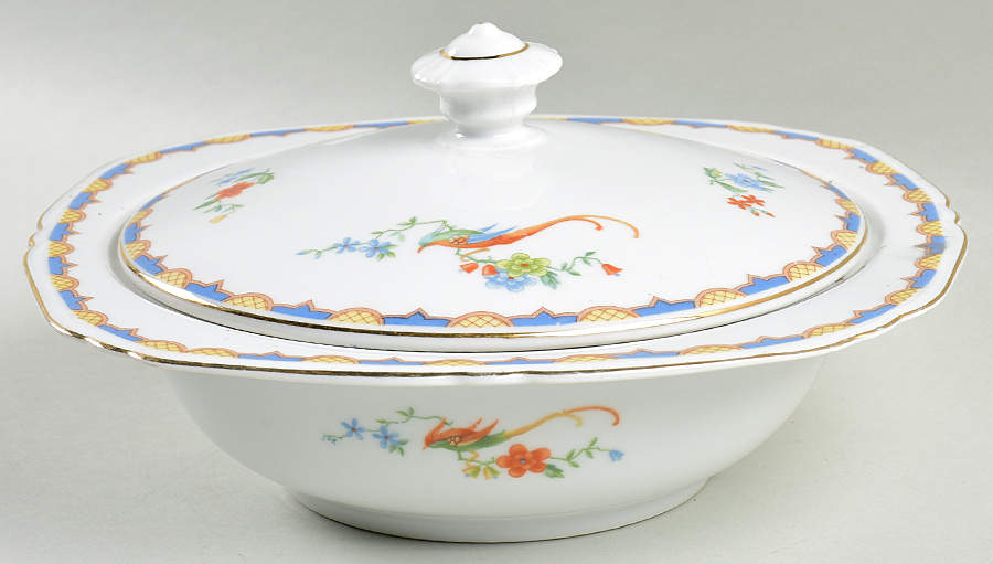 CZE40 Round Covered Vegetable by Czechia-Czechoslovakia-1
