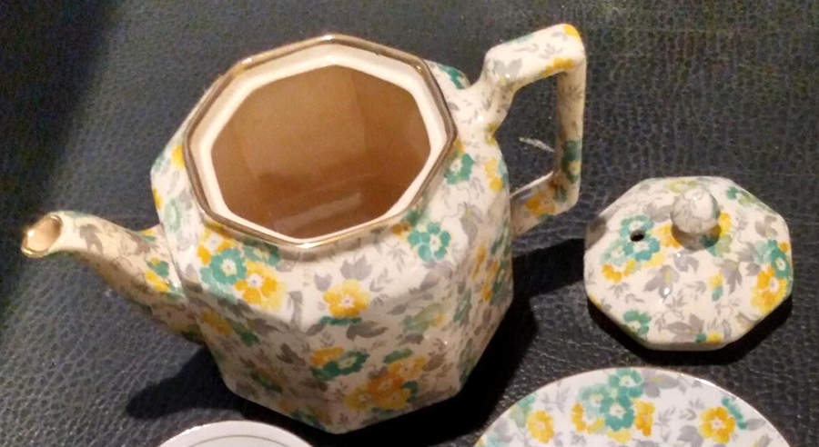 CLC31 Teapot & Lid by Colclough-1