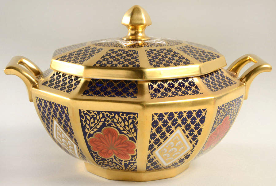 Romany Round Covered Vegetable by Caverswall-1