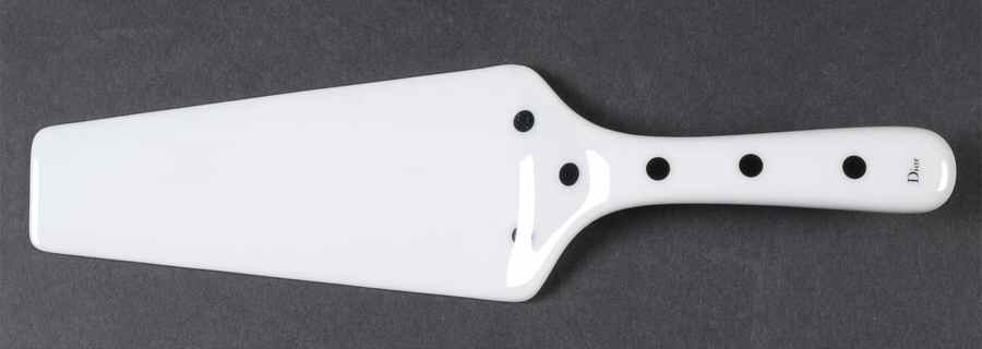 La Parisienne Solid Ceramic Pie/Cake Server by Christian Dior-1