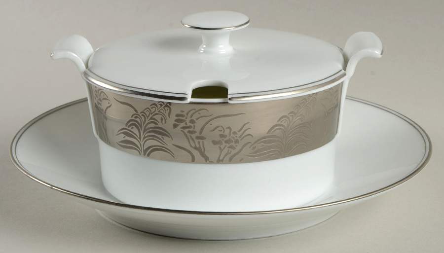 Khazard Platine Sauce Boat & Lid with Underplate by Jean Louis Coquet-1