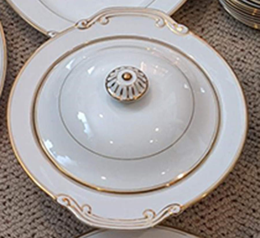 Plaza Round Covered Vegetable by Craftsman (Japan)-1
