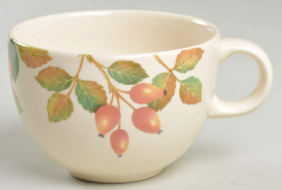 Country Fruits Flat Cup by Cloverleaf (England)-1