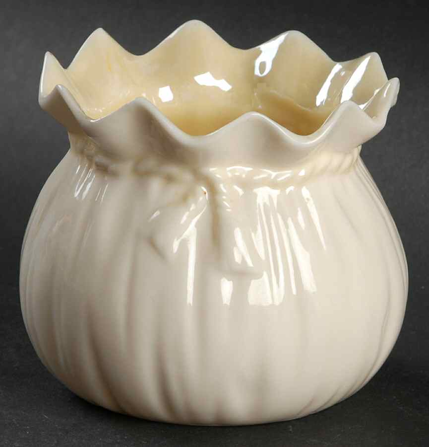 Flower Pot Crinkled Flower Pot by Belleek Pottery (Ireland)-1