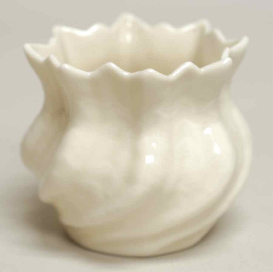 Flower Pot 3" Flower Pot by Belleek Pottery (Ireland)-1