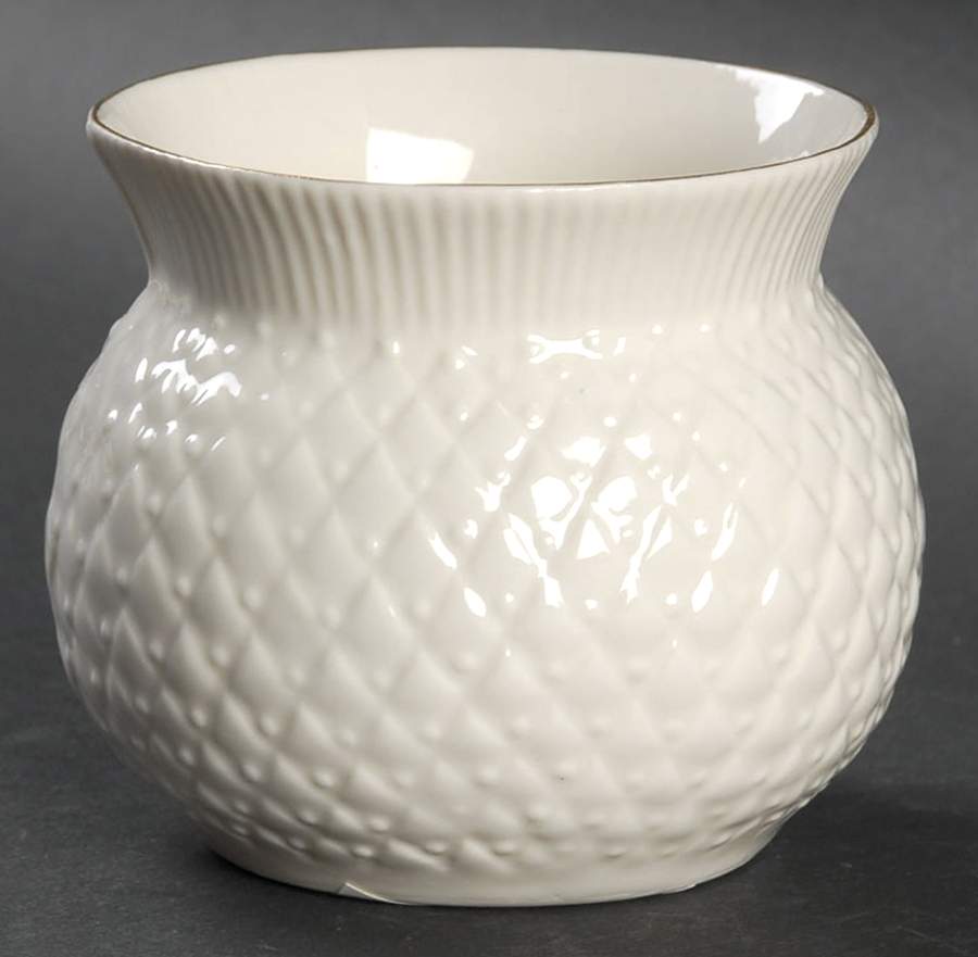 Collectors Society Thistle Membership Bowl by Belleek Pottery (Ireland)-1