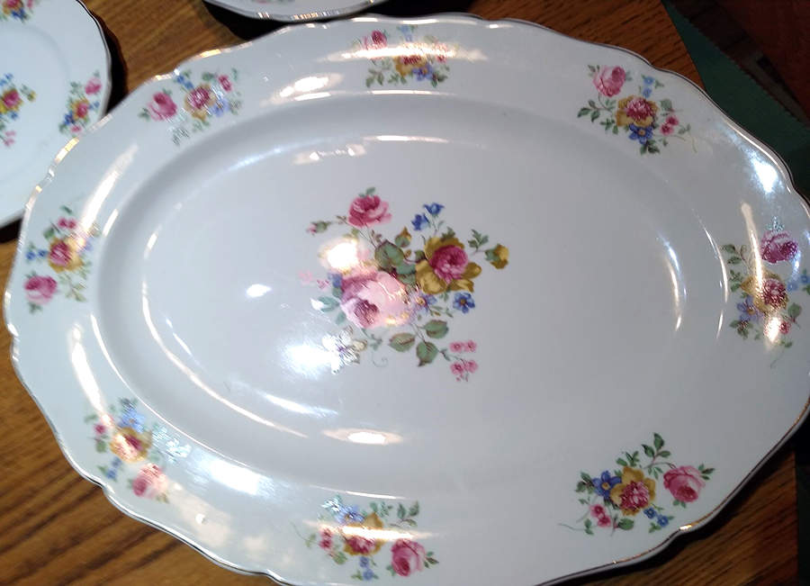Adorable 13" Oval Serving Platter by Canonsburg-1