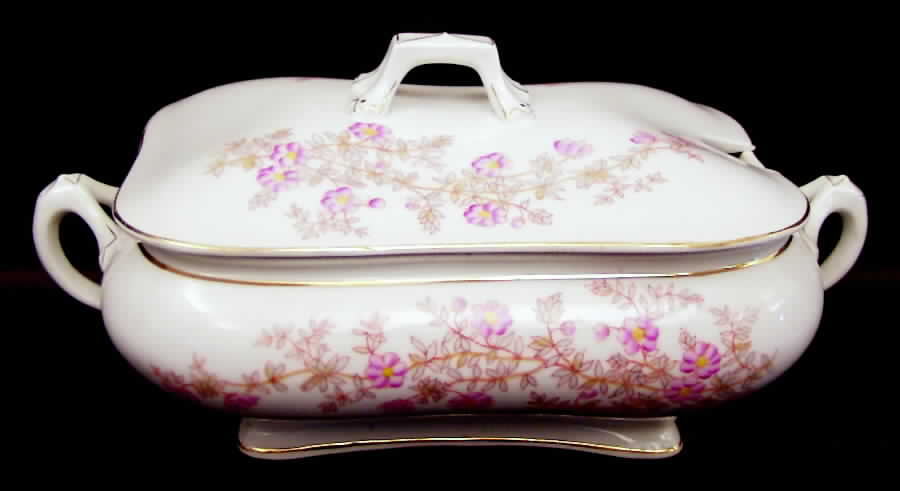 1813 (Smooth) Tureen &  Lid by Carlsbad-1