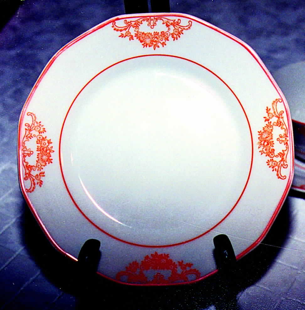 CPQ1 Dinner Plate by Condol (Portugal)-1