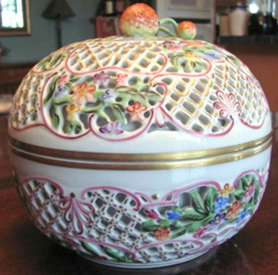 Giftware Round Box & Lid by Herend-1