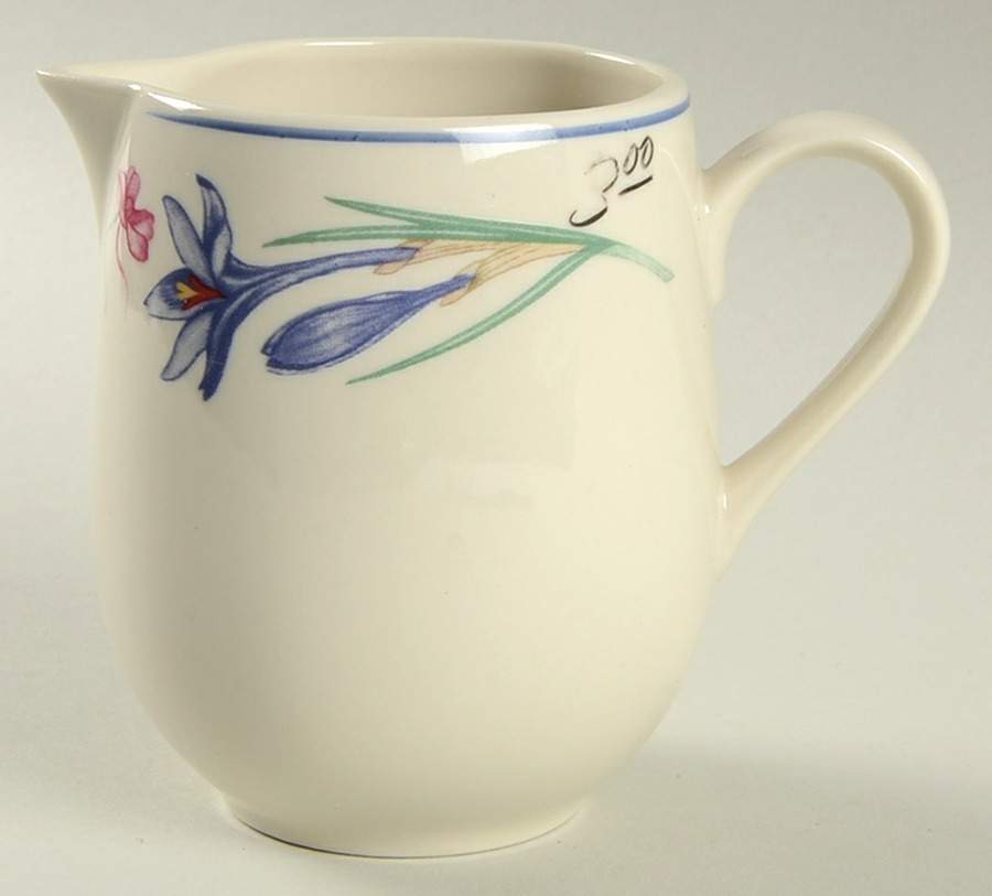 Forever Spring Creamer by China (Made in China)-1