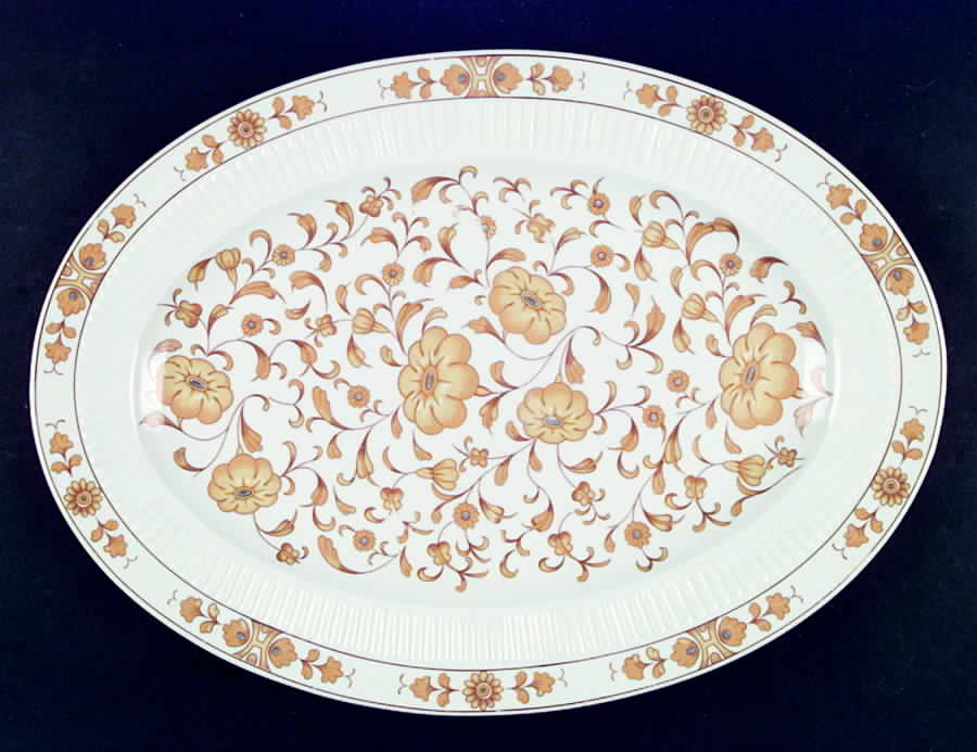 Medicis (Yellow) 14" Oval Serving Platter by Ceralene-1
