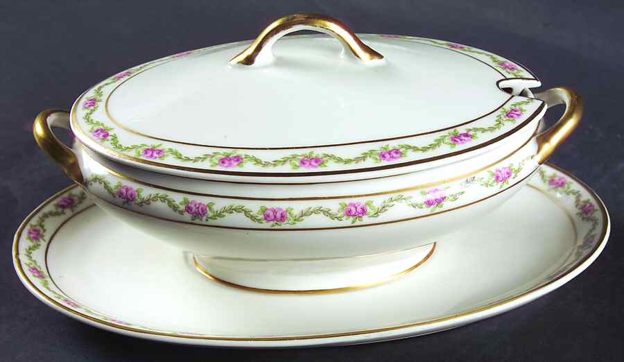 CHF423 Sauce Boat with Attached Underplate & Lid by Charles Field Haviland-1