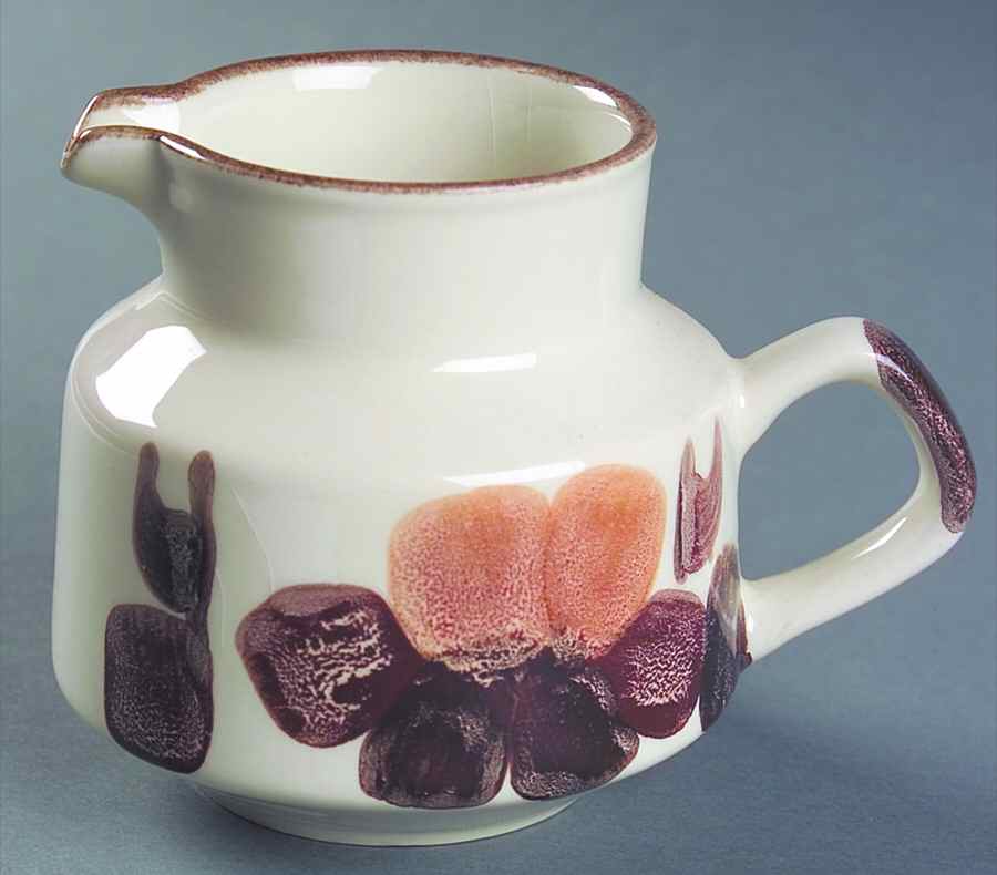 Ligaya Creamer by Crown Lynn-1