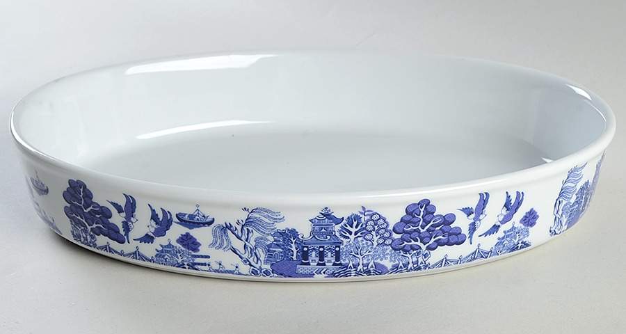Blue Willow 13" Oval Baker by Cuthbertson-1