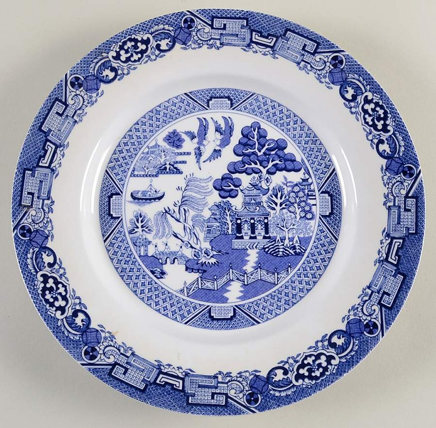 Blue Willow Dinner Plate by Cuthbertson-1