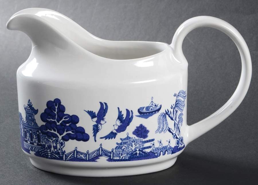 Blue Willow Gravy Boat by Cuthbertson-1