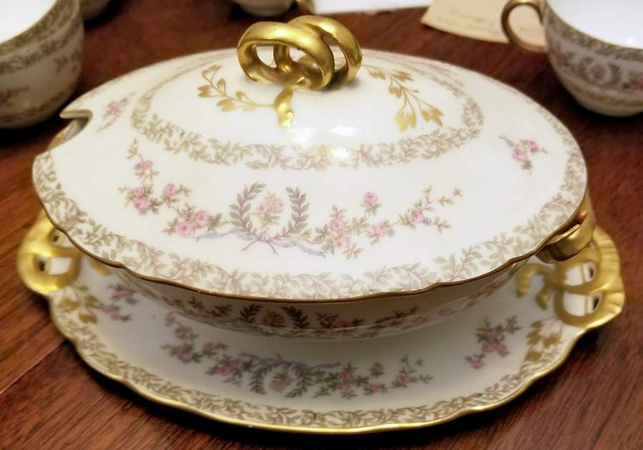 CHF436 Oval Covered Vegetable by Charles Field Haviland-1