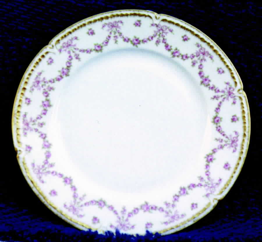CHF441 Dinner Plate by Charles Field Haviland-1