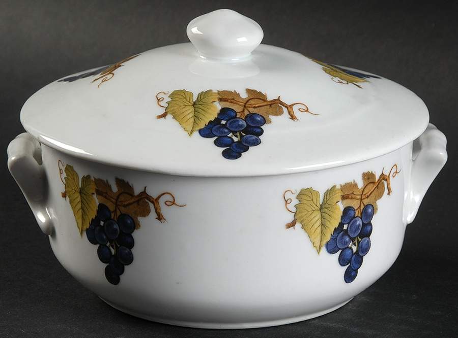 Grape Harvest Individual Casserole & Lid by BIA Cordon Bleu-1
