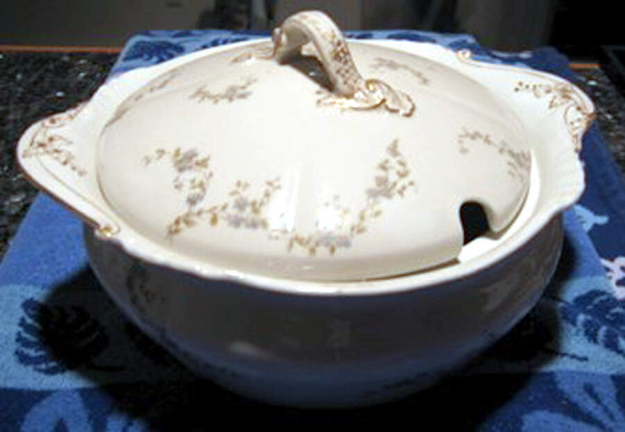 Head 62 Tureen &  Lid by Charles Field Haviland-1