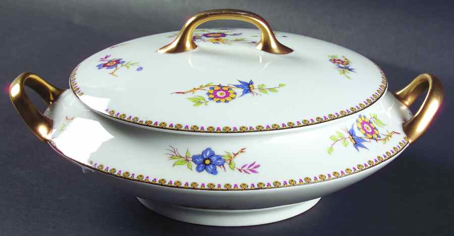 Rouen Spray Round Covered Vegetable by Henri Creanges-1