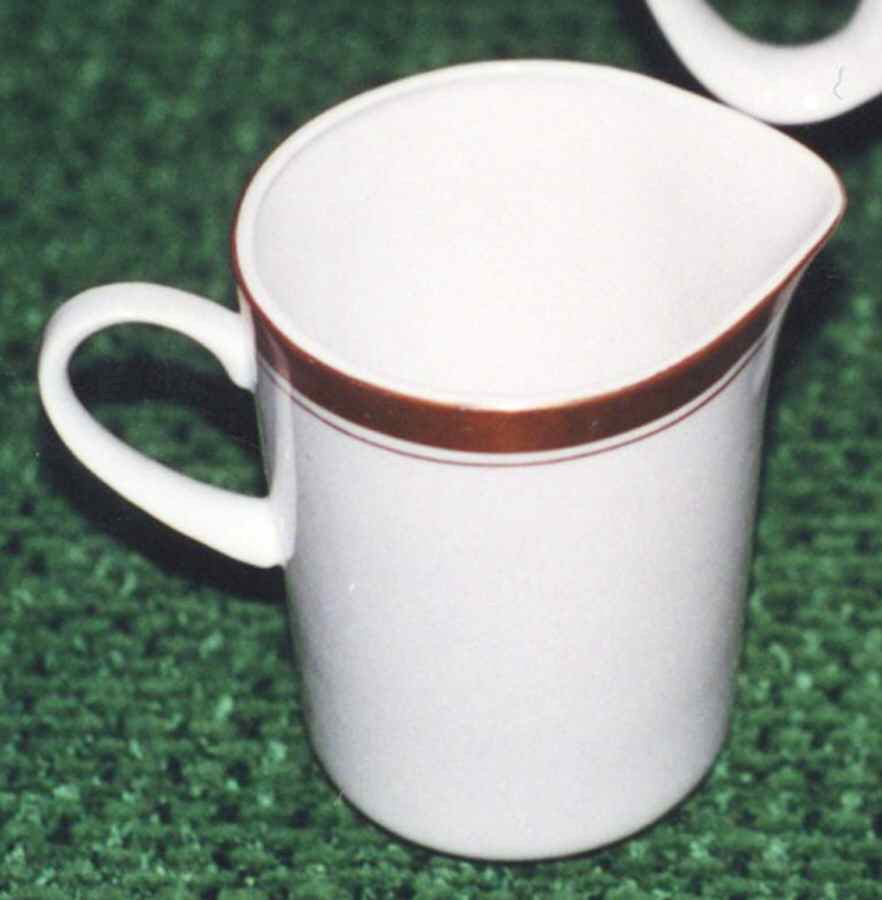 07495 Creamer by Chodziez-Poland-1