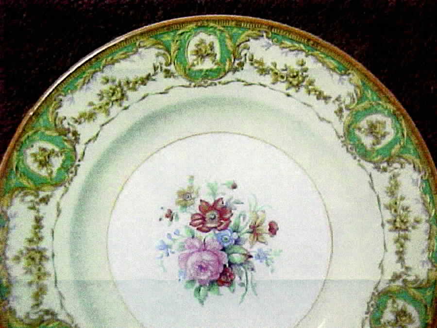 Erin Green Dinner Plate by Crown Ducal-1