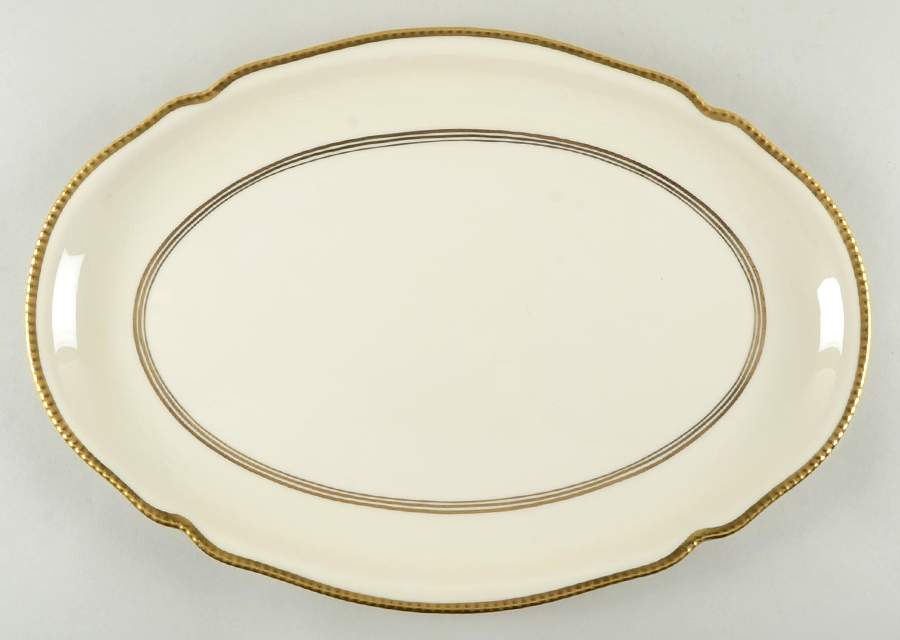 Regal 19" Oval Serving Platter by Castleton (USA)-1
