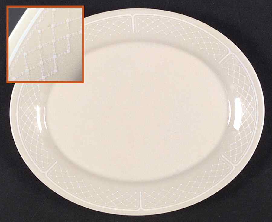 Lattice 9" Oval Serving Platter by Corning Corelle-1