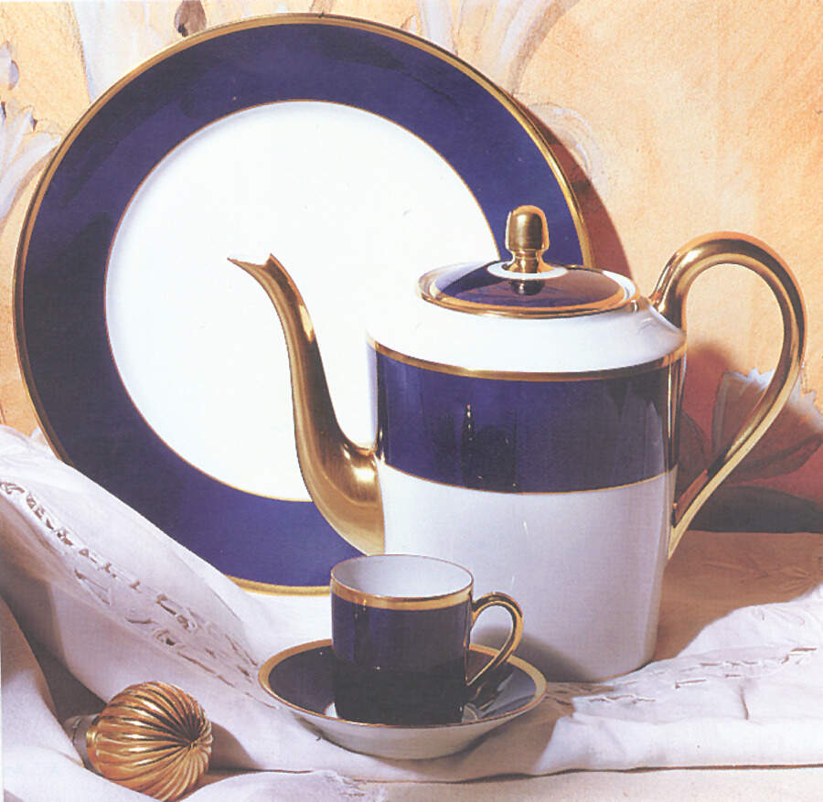 Arc En Ciel Ambassade Blue Coffee Pot & Lid by Charles Field Haviland-1