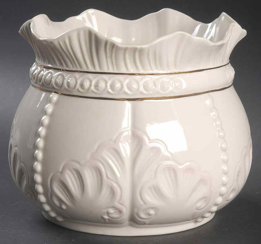 Rossmore Pink 6" Cachepot by Belleek Pottery (Ireland)-1