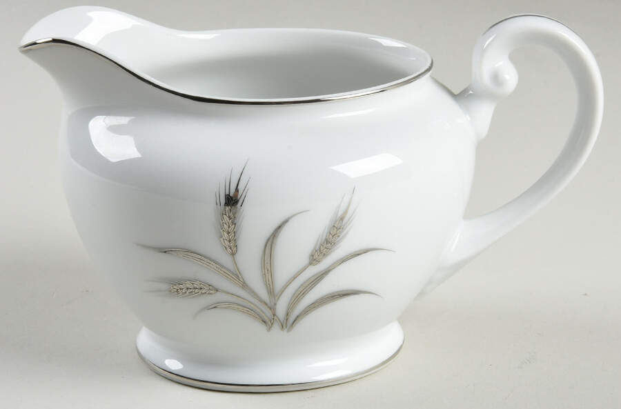 Silver Wheat (Rim Shape) Creamer by Crest Wood-1