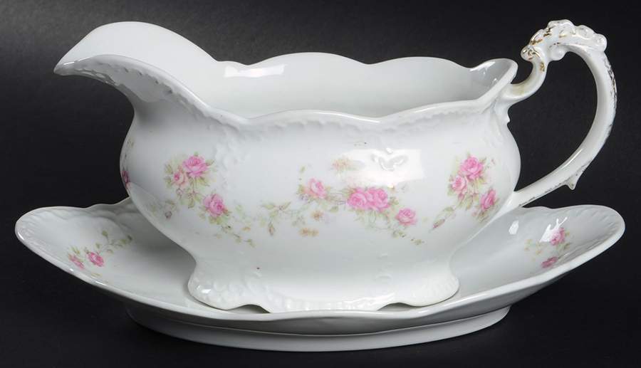 CAR60 Gravy Boat & Underplate by Carlsbad-1