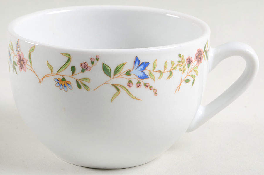 Versailles (Smooth) Oversized Cup by BIA Cordon Bleu-1