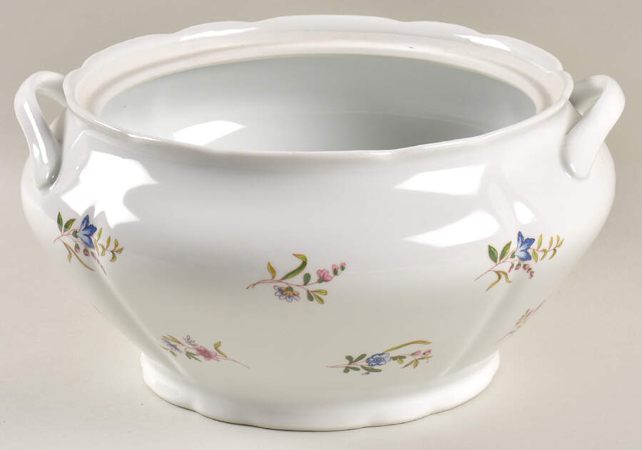 Versailles (Smooth) Tureen No Lid by BIA Cordon Bleu-1